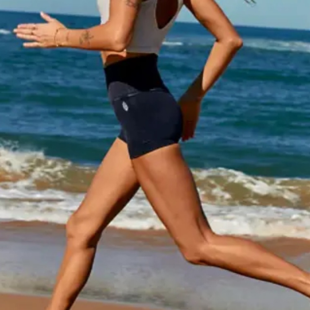 🌺free people good karma biker/ running short - Picture 10 of 17